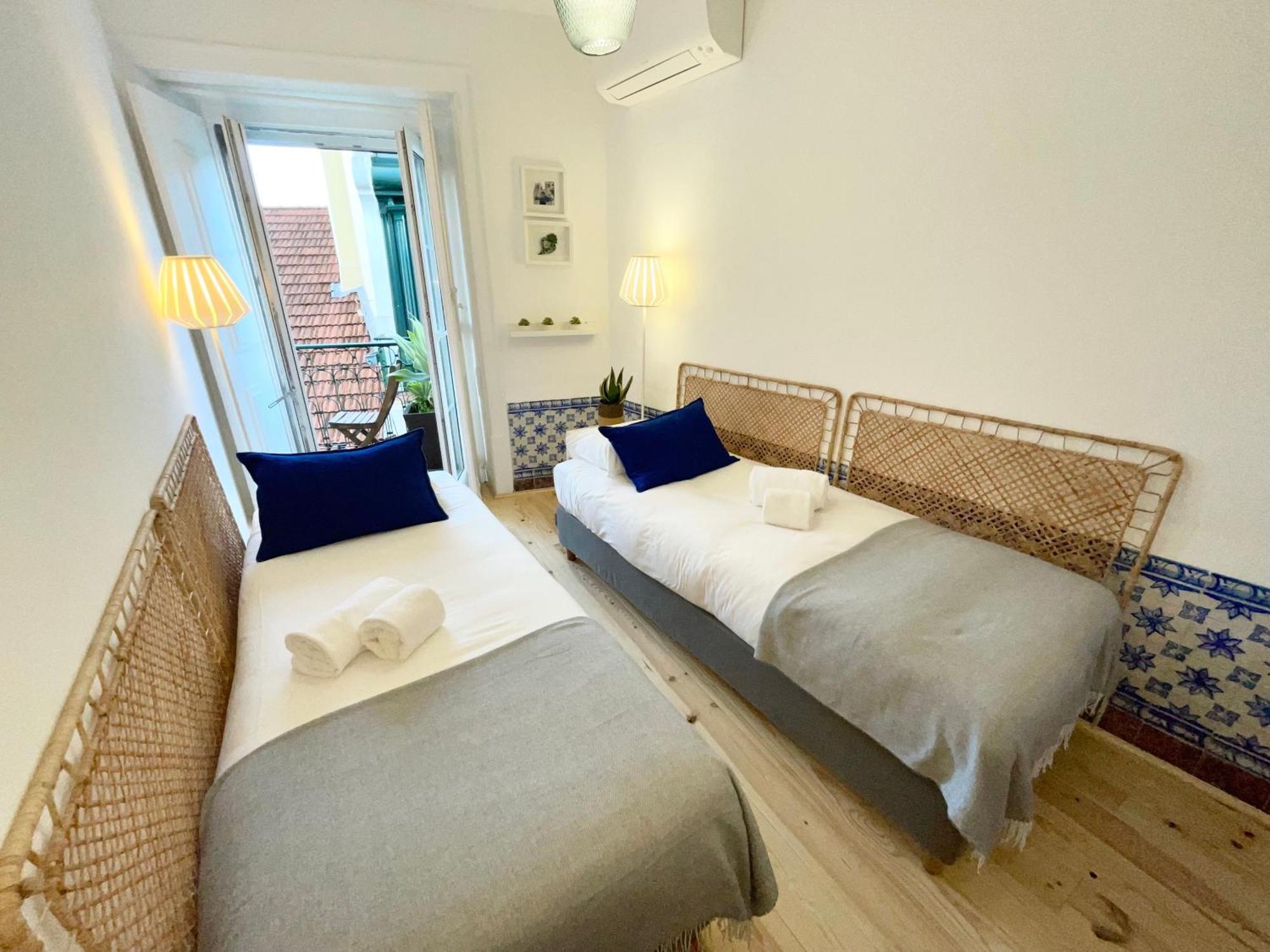 Carmo'S Wonder Apartment ลิสบอน ภายนอก รูปภาพ
