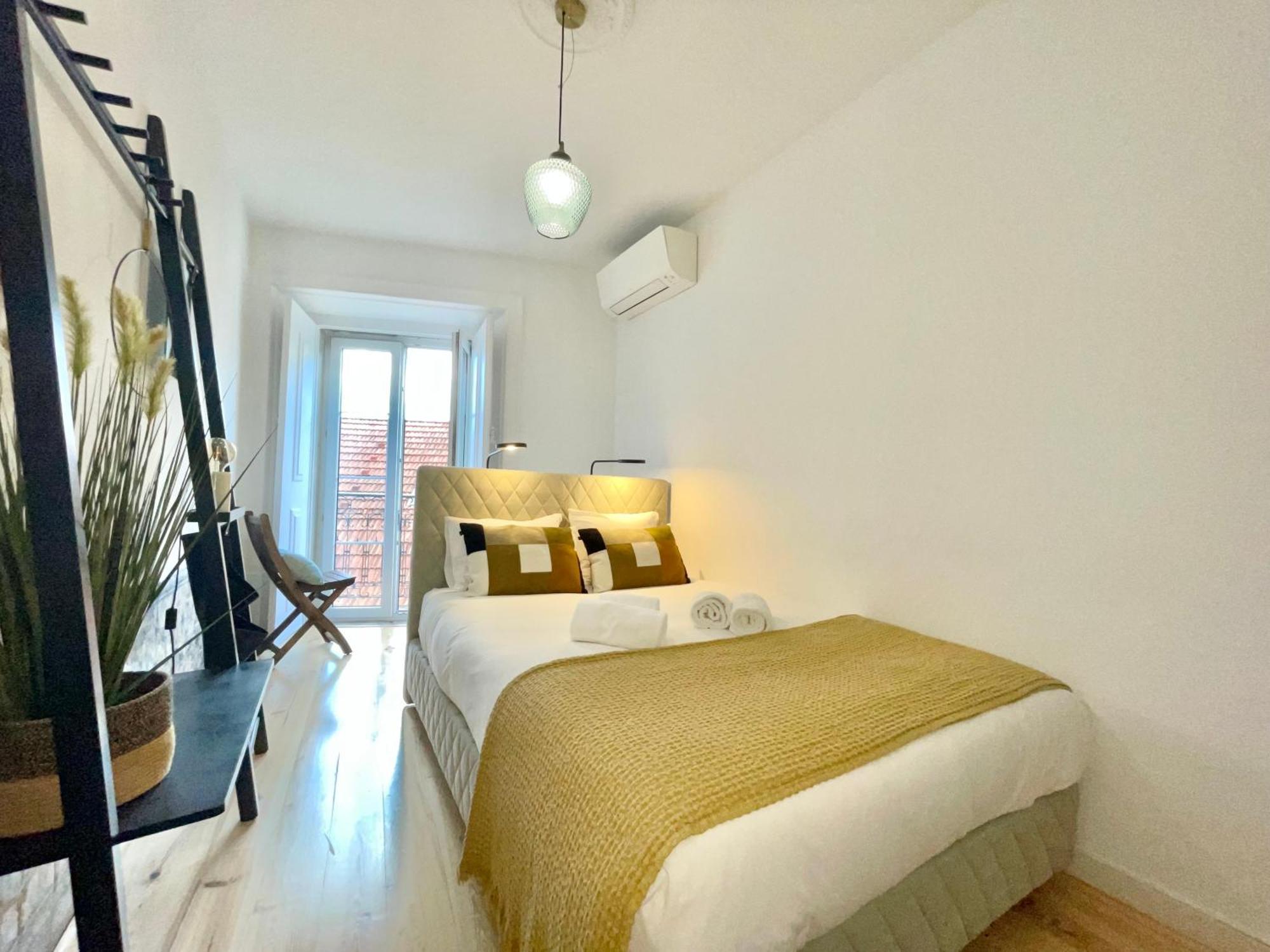 Carmo'S Wonder Apartment ลิสบอน ภายนอก รูปภาพ